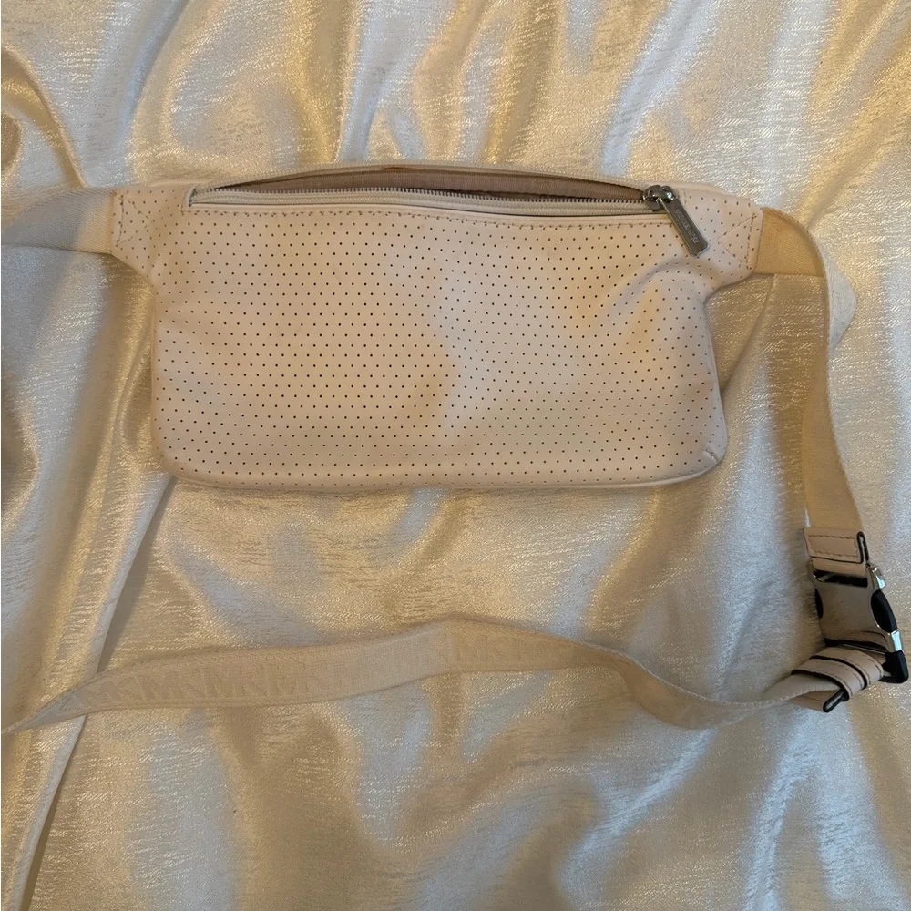 Michael Kors White Perforated Belt Bag - Picture 2 of 2